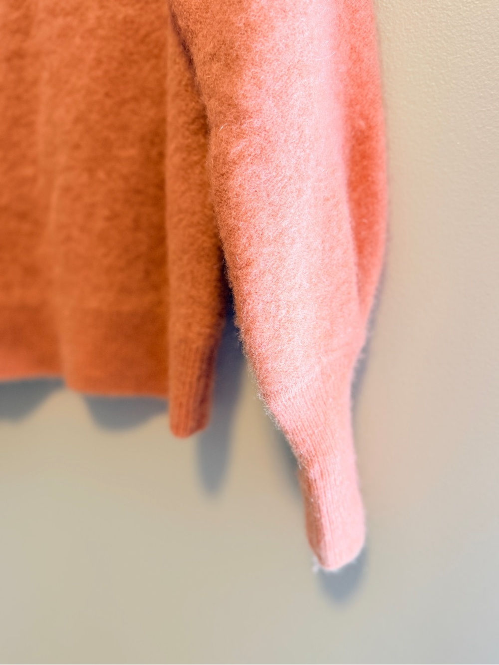 Club Monaco 100% Cashmere Crewneck Sweater Coral Orange XS